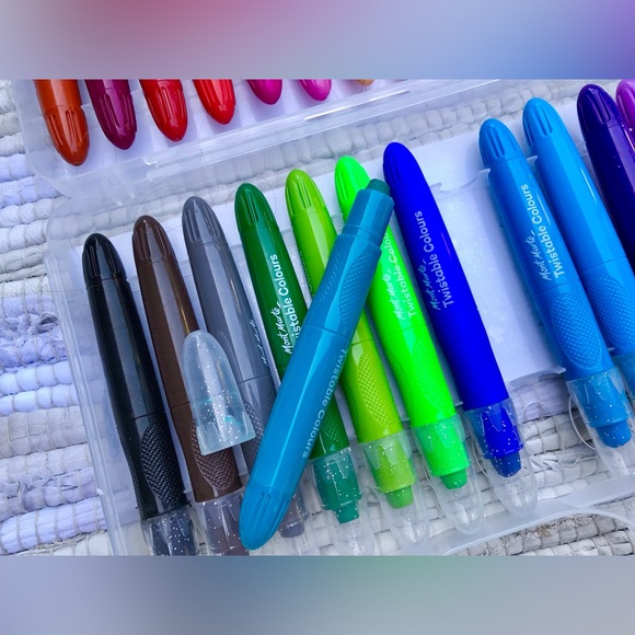 MONT MARTE 24 Twistable Colors Blendable Color Sticks Markers Paint Complete Art - Picture 5 of 8